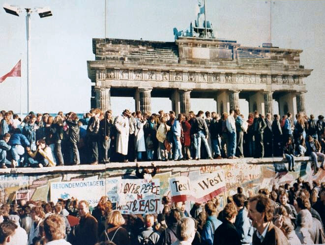 wall1989.jpg