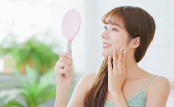 インプラント治療中の仮歯って必要？その役割と注意点を解説