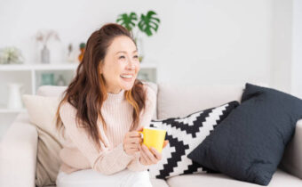 入れ歯による口臭の原因とは？対策方法と歯医者でできることを解説